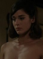 Nude lizzie kaplan Lizzy Caplan