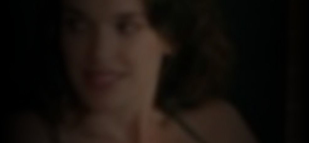 Elizabeth henstridge naked