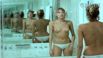 sylviaim-cartier2-large-3.jpg?quality=80&width=360&s=c930afbbbf4068f884d042b90affceec445f34eeff715999429698c7cfcdb906